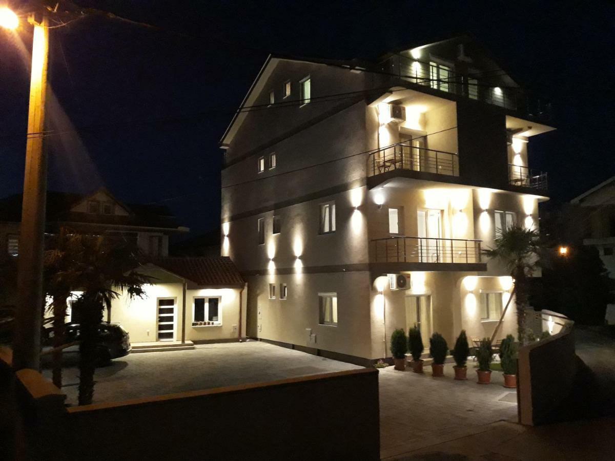 Vila & Apartments Matea Gevgelija Exterior foto